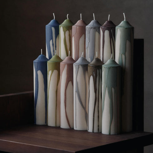 Dryp Pillar Kerze small | warm grey