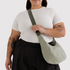 Nylon Crescent Bag medium | salbei gestreift