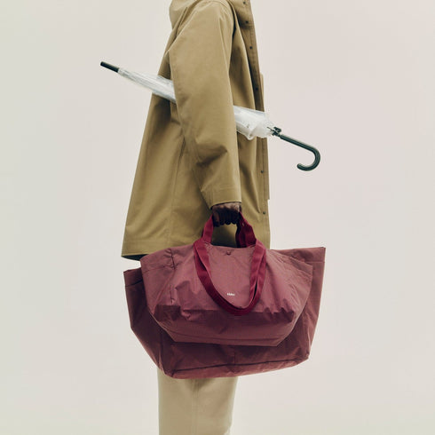 Grid Weekender Bag medium | burgundy