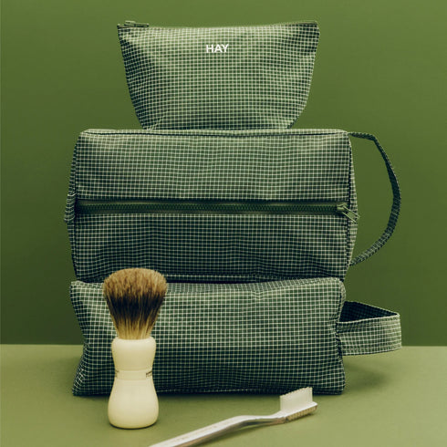 Wash Bag Grid medium | dark green
