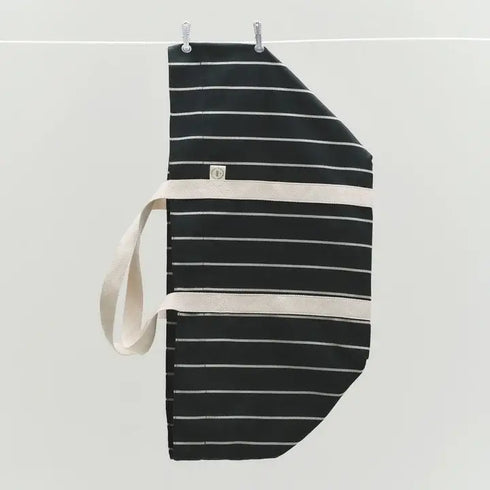 Outdoor Market Picnic Bag | black with beige stripes
