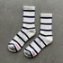 Boyfriend Socken gestreift | off-white mit navy