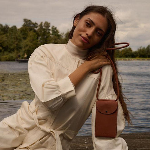 Handytasche | carnelian