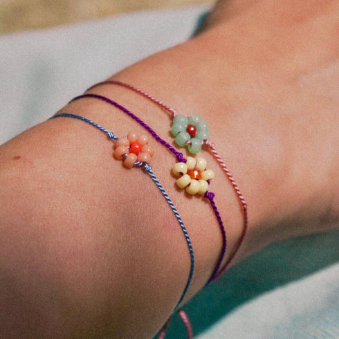 Tiny Flower Armband | peach & sky blue
