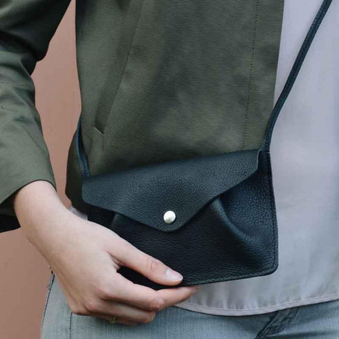Umhängetasche Leder (klein) | schwarz