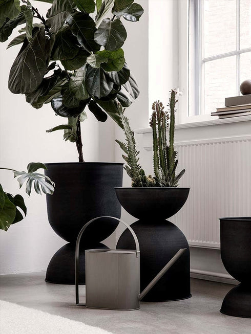 Übertopf Hourglass Pot M | black