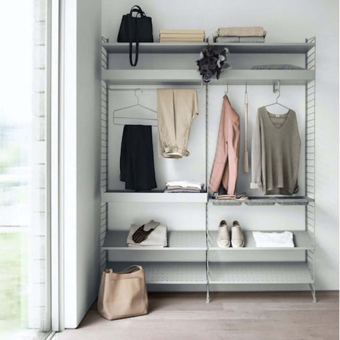 STRING Garderobe breit