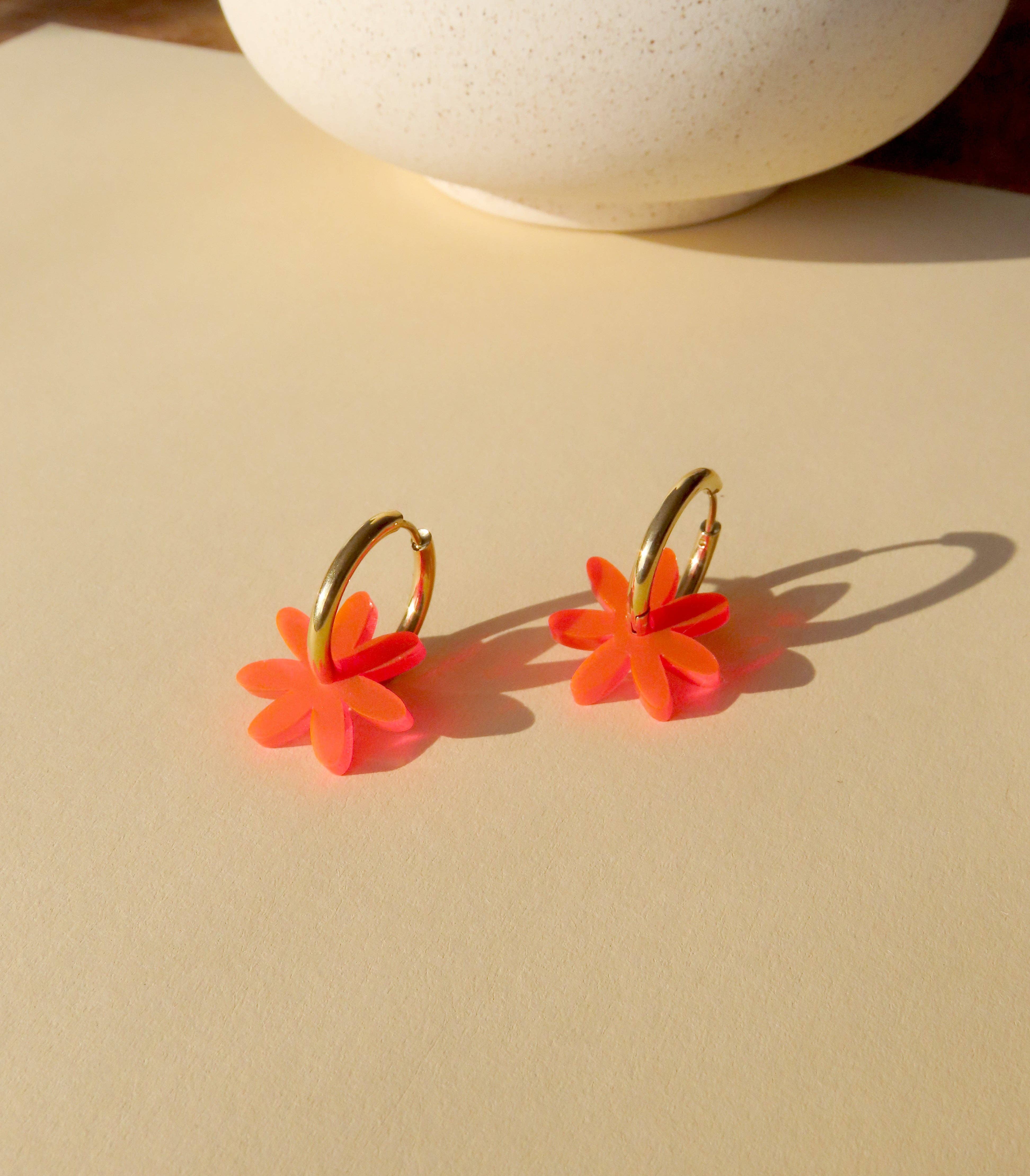 Boucles d'oreilles créoles | marguerite fluo