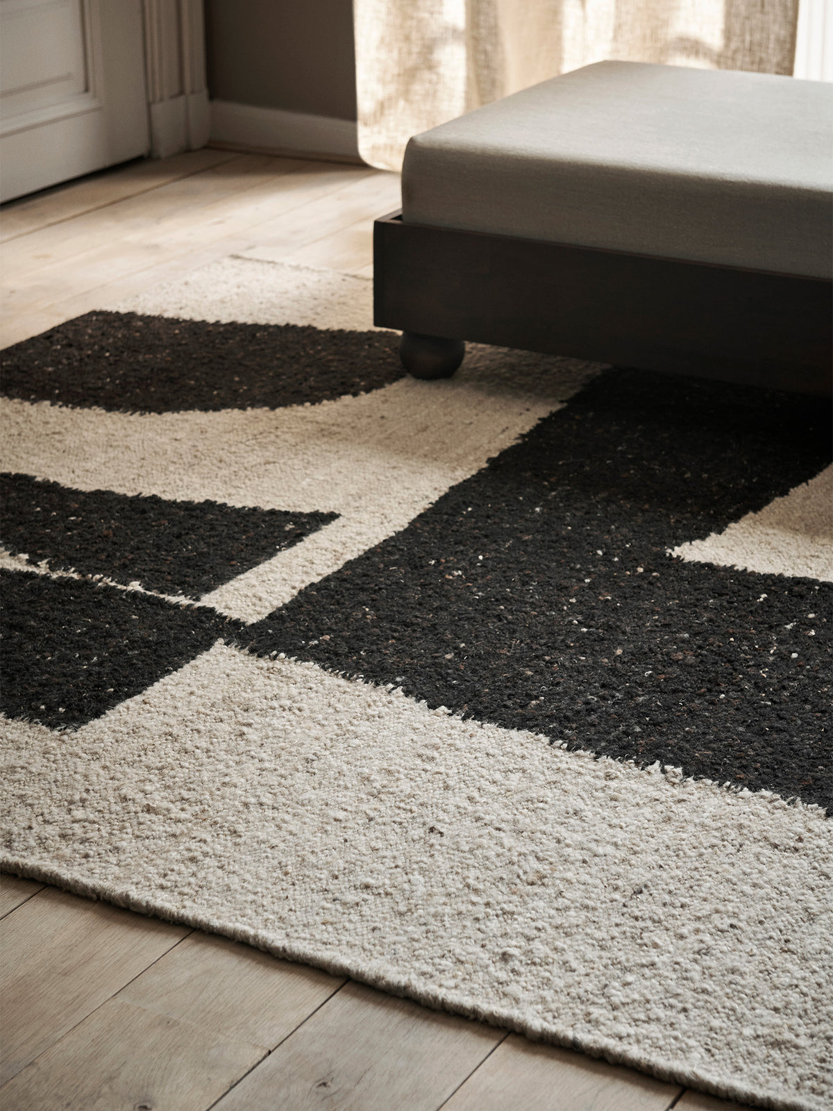 Piece Teppich | offwhite/coffee