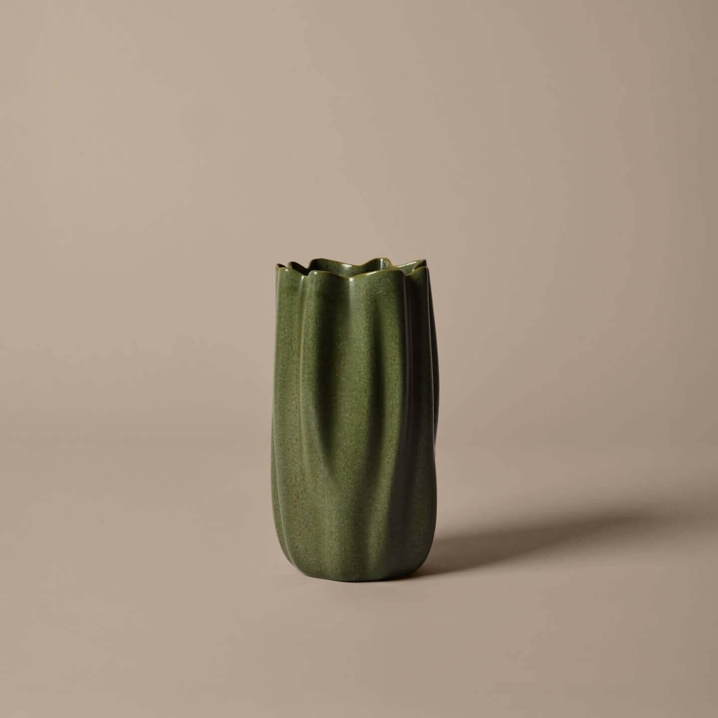 Nium Vase dark sage | H 23cm