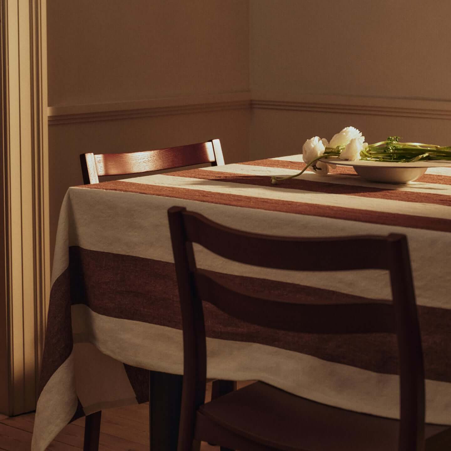 Nappe Hale | chestnut, frosted lime