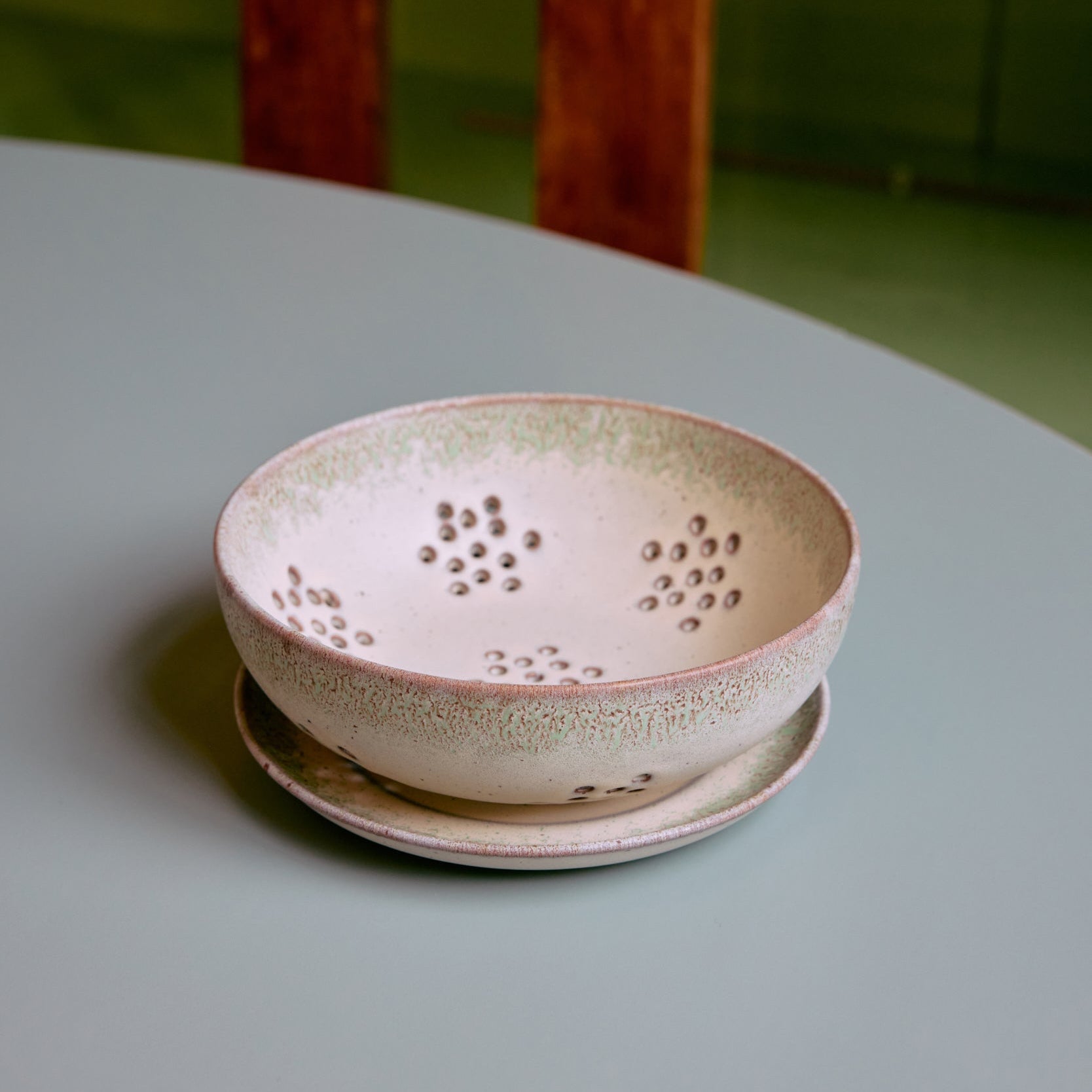 Berry Bowl Sieve & Plate | SLUSH
