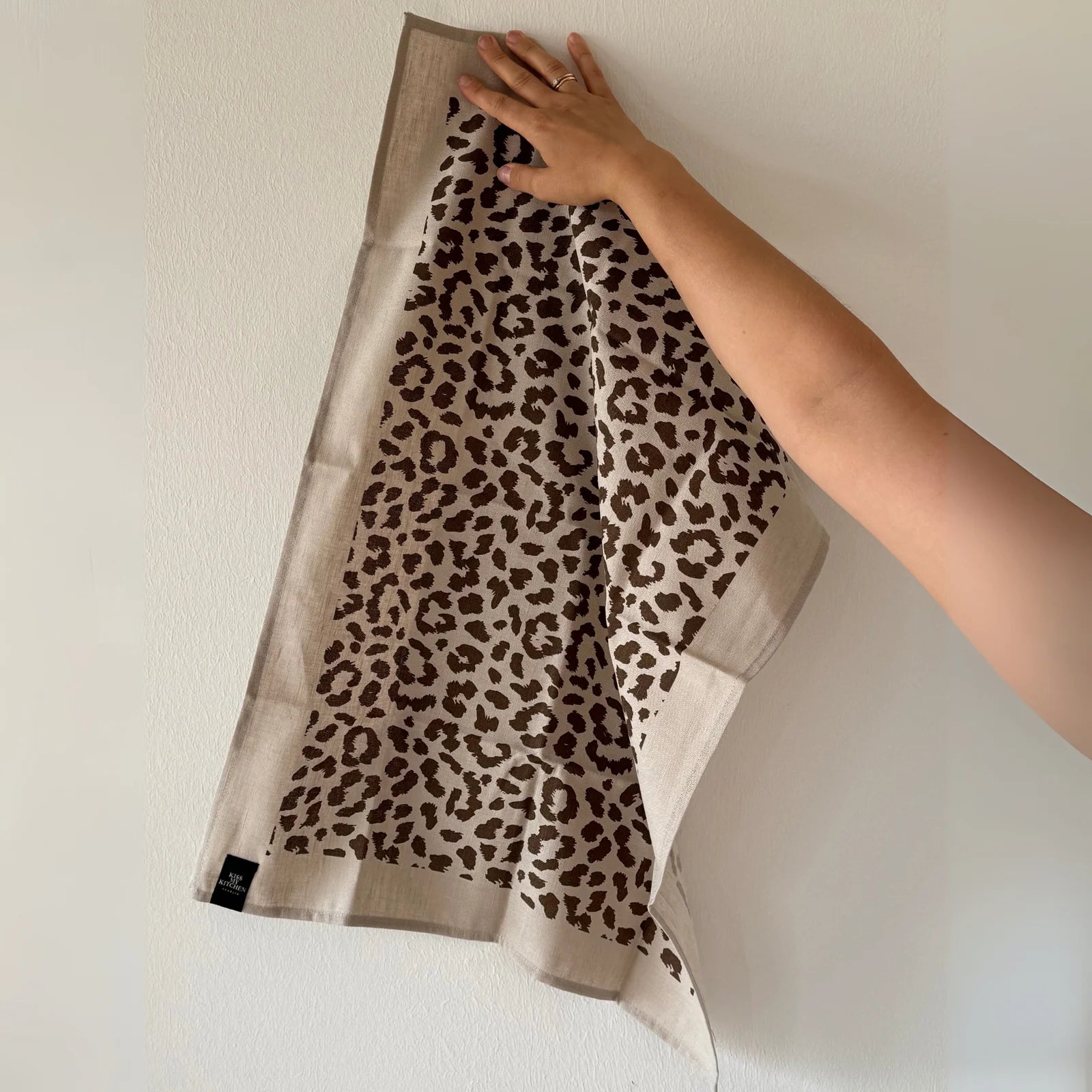 Geschirrtuch Leo | sand & braun
