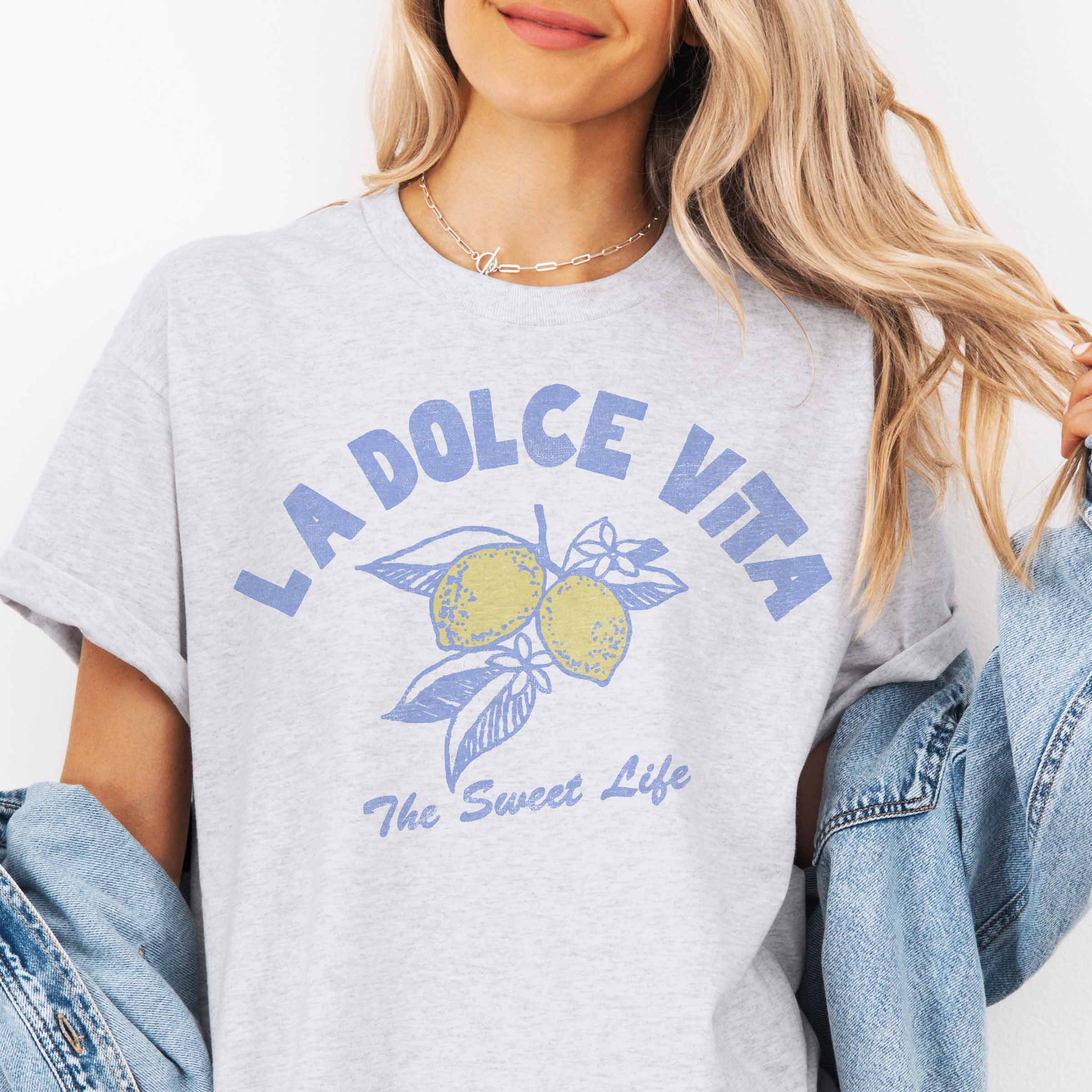 LA DOLCE VITA T-Shirt in grau mit Grafikprint, lässig und bequem für den Alltag.