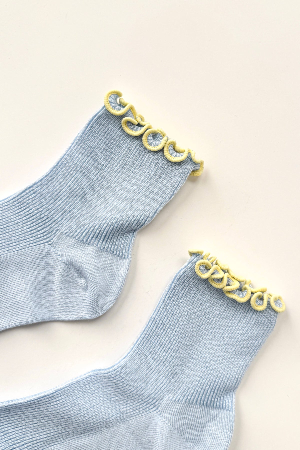 Die Petite Rüschen-Modal-Socken (Großhandel)