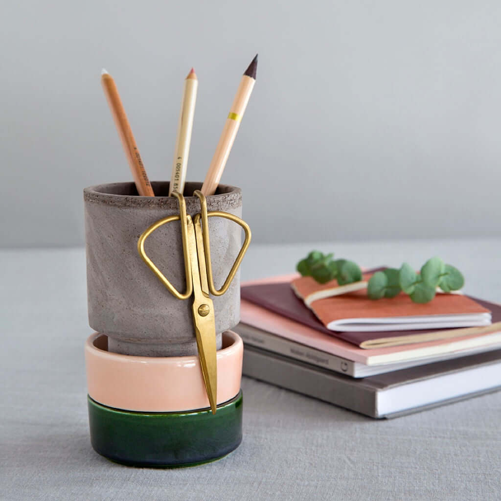 joyne.com | Unterteller für Blumentopf "The Hoff Pot" | verschiedene Farben von Bergs Potter