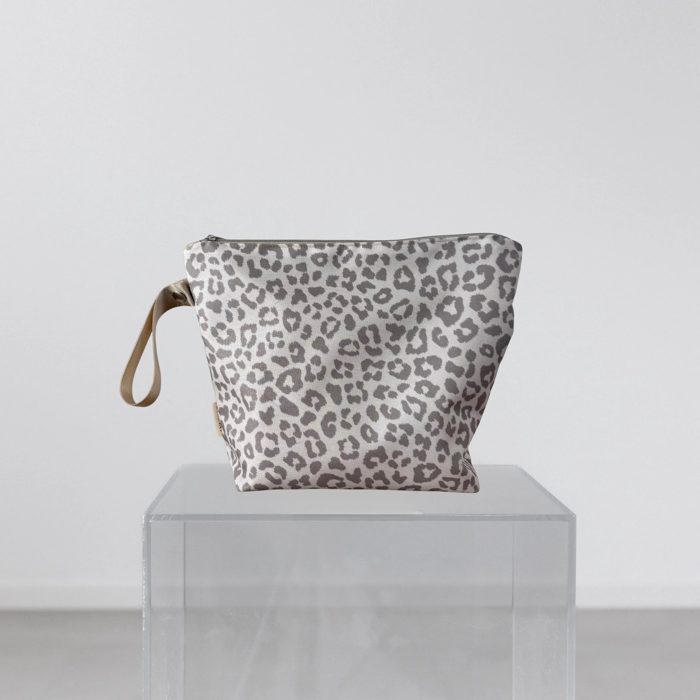 Wetbag | leo sand