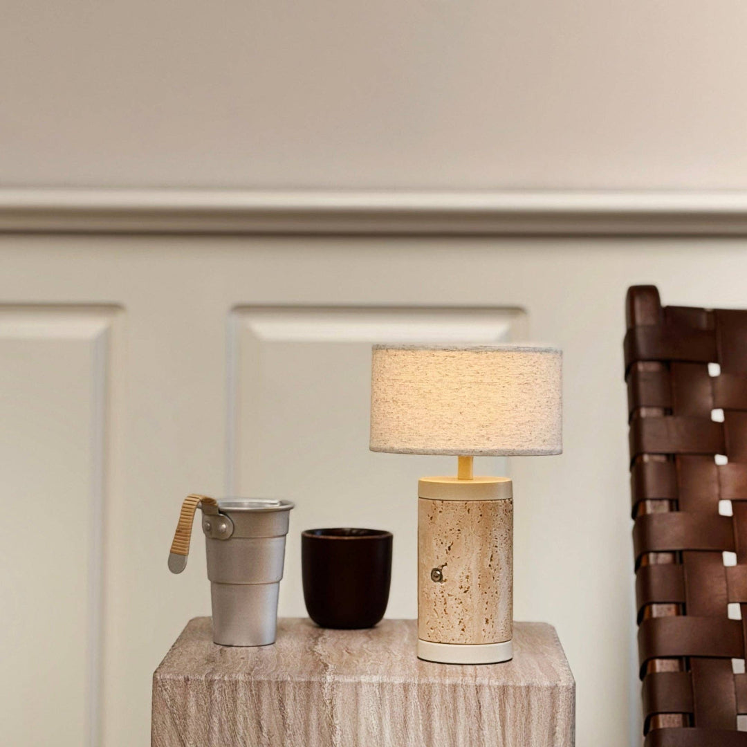 Tischlampe Mellow wiederaufladbar | Travertin