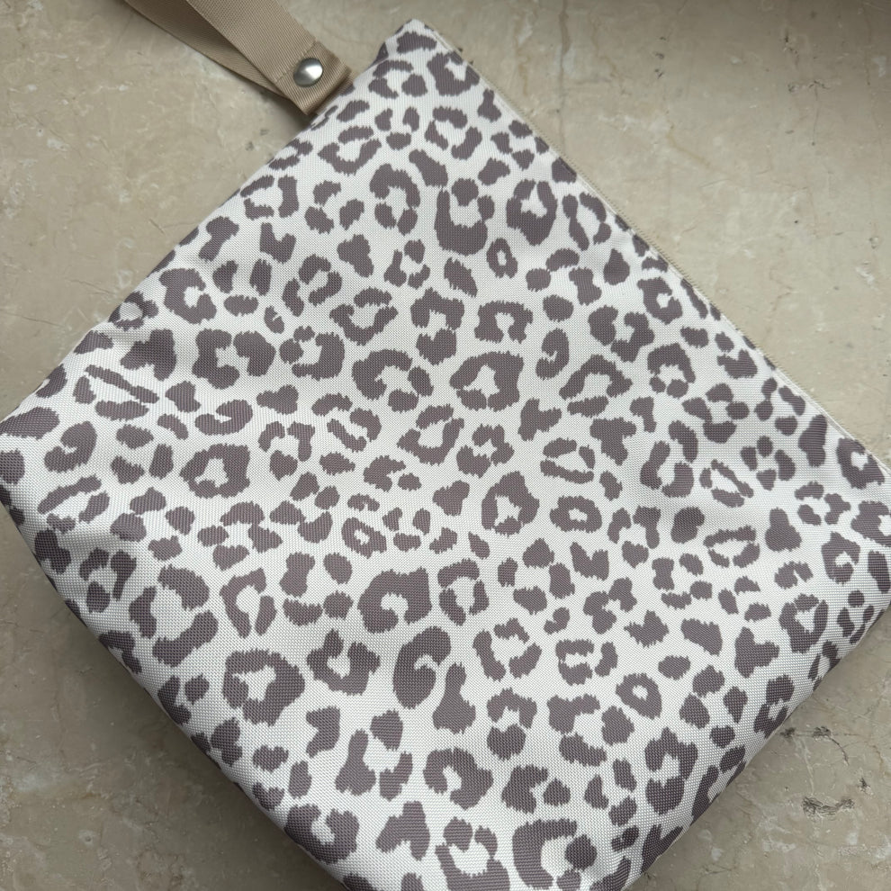 Wetbag | leo sand
