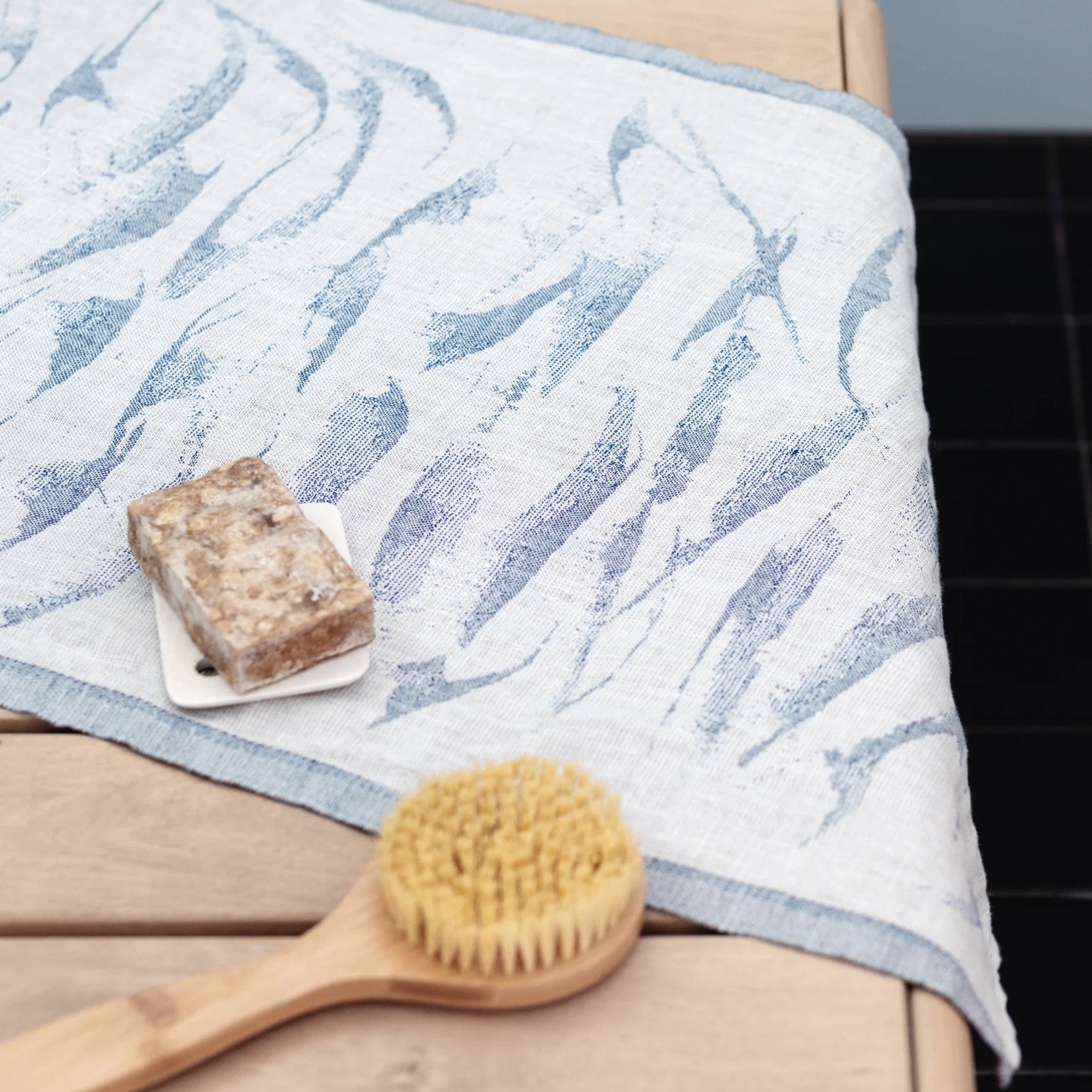 Tea towel Aallokko | linen-blue