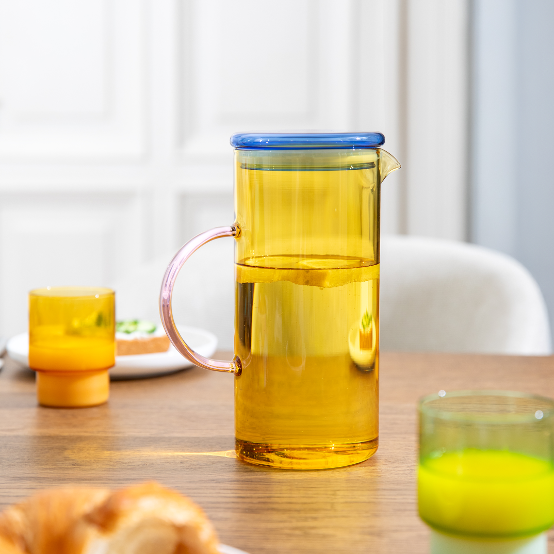 Karaffe für Eistee, bunte Glaskanne, stilvolle Karaffe, Geschenkidee Küche, Sommer Karaffe Glas, moderne Tischdeko