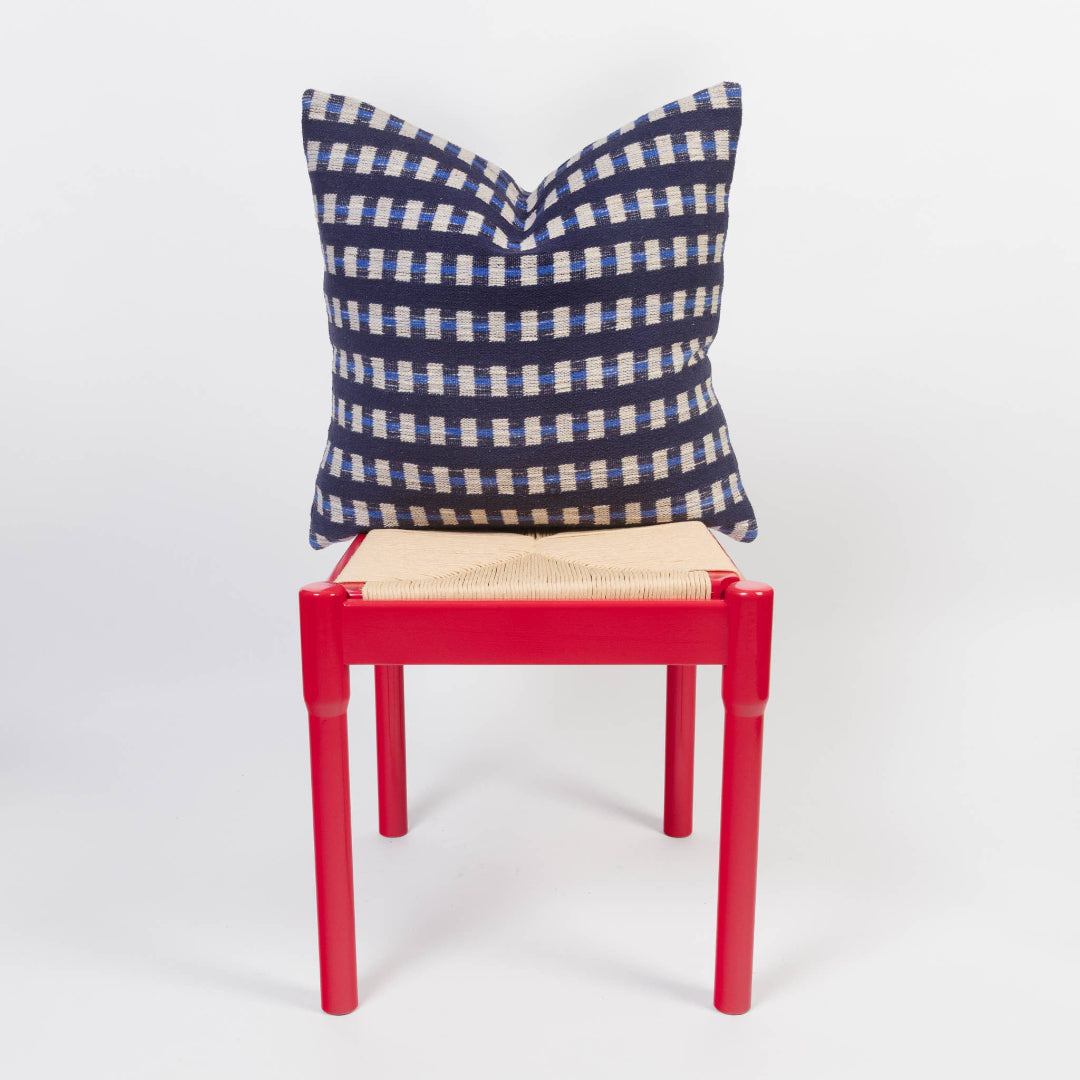 Housse de coussin décorative en tissu de coton : Hila Cobalt