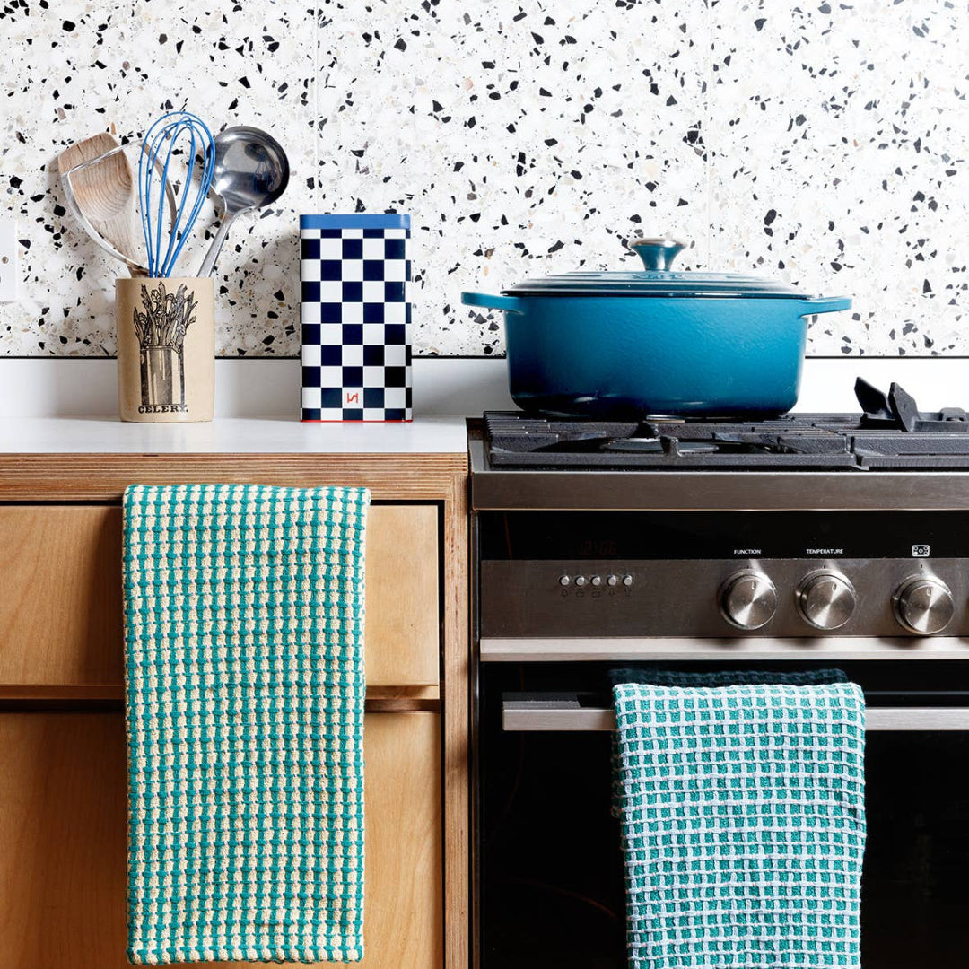 Boîte de conservation hermétique en métal : carreaux bleu marine