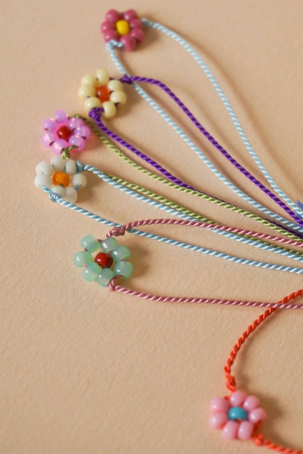 Bracelet petite fleur | rose & corail