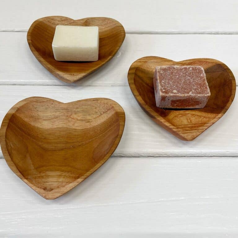 Petits bols en bois en forme de cœur couleur naturelle