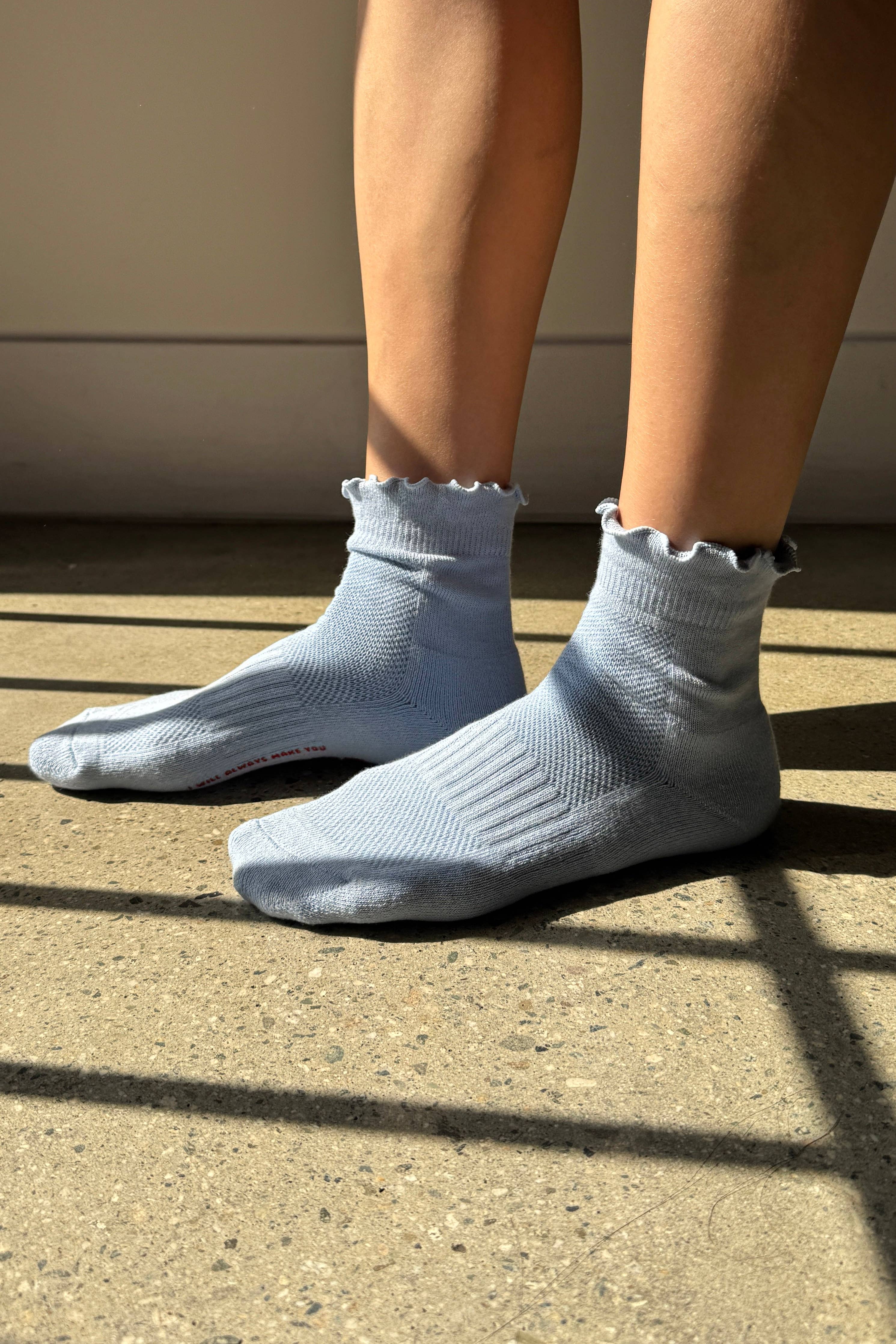 Rüschen-Hugger-Crew-Socken (Großhandel): VINTAGE PINK / BLACK