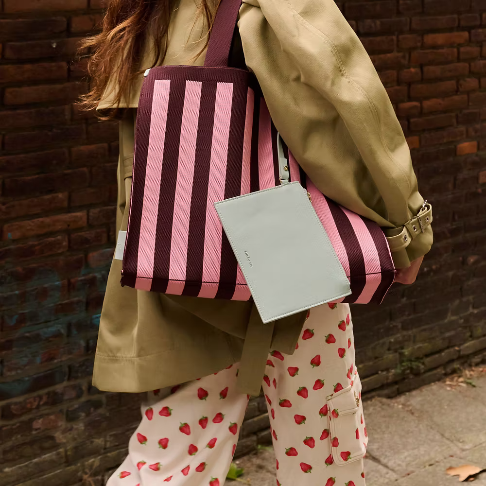 Sac cabas tricoté rayé | chocolat + bubblegum