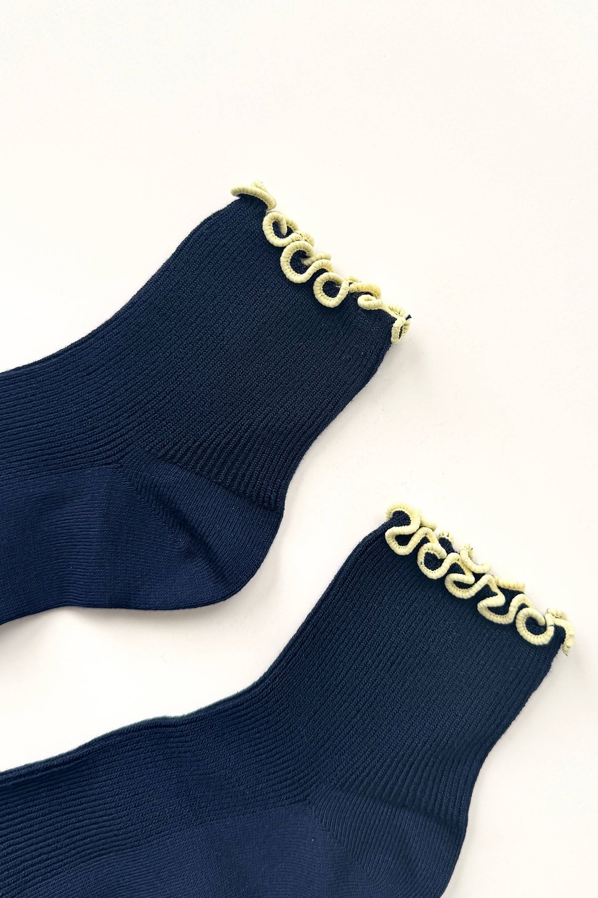 Die Petite Rüschen-Modal-Socken (Großhandel)