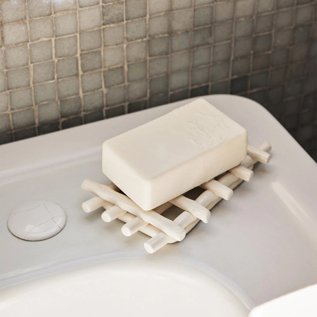 joyne.com | Seifenablage Keramik | weiss von Ferm Living