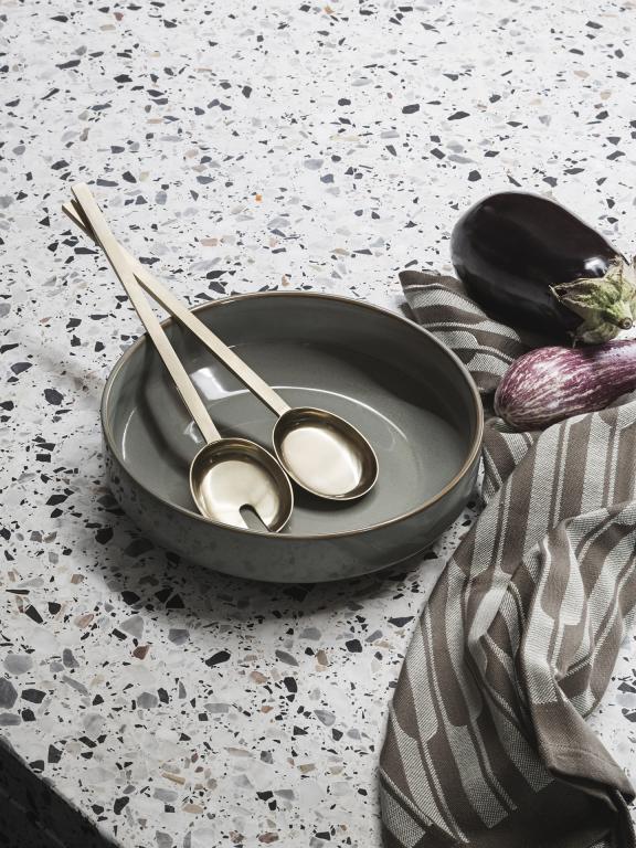joyne.com | Salatbesteck Fein | messing von Ferm Living