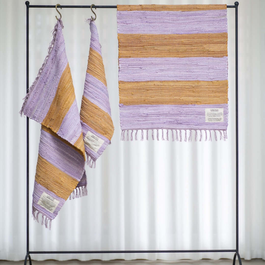 joyne.com | Handgewebter Teppich CHINDI | Lila mit gold von Bongusta