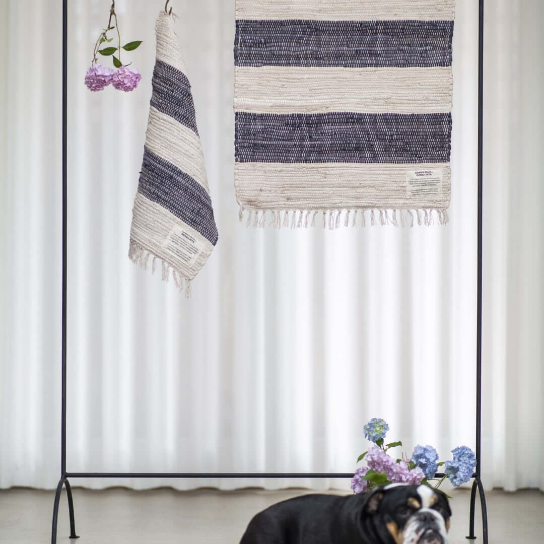 joyne.com | Handgewebter Teppich CHINDI | Beige mit grau von Bongusta