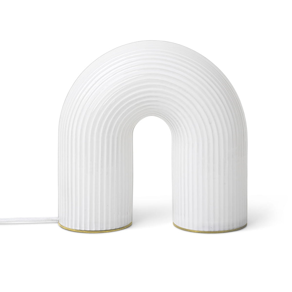 joyne.com | Tischleuchte Bogen | Vuelta von Ferm Living