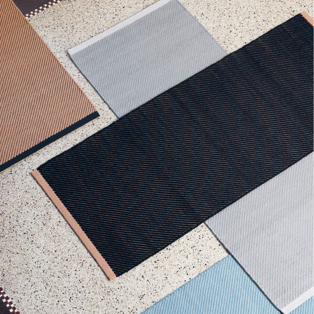 joyne.com | Teppich BIAS cool grey | 140x200cm von HAY