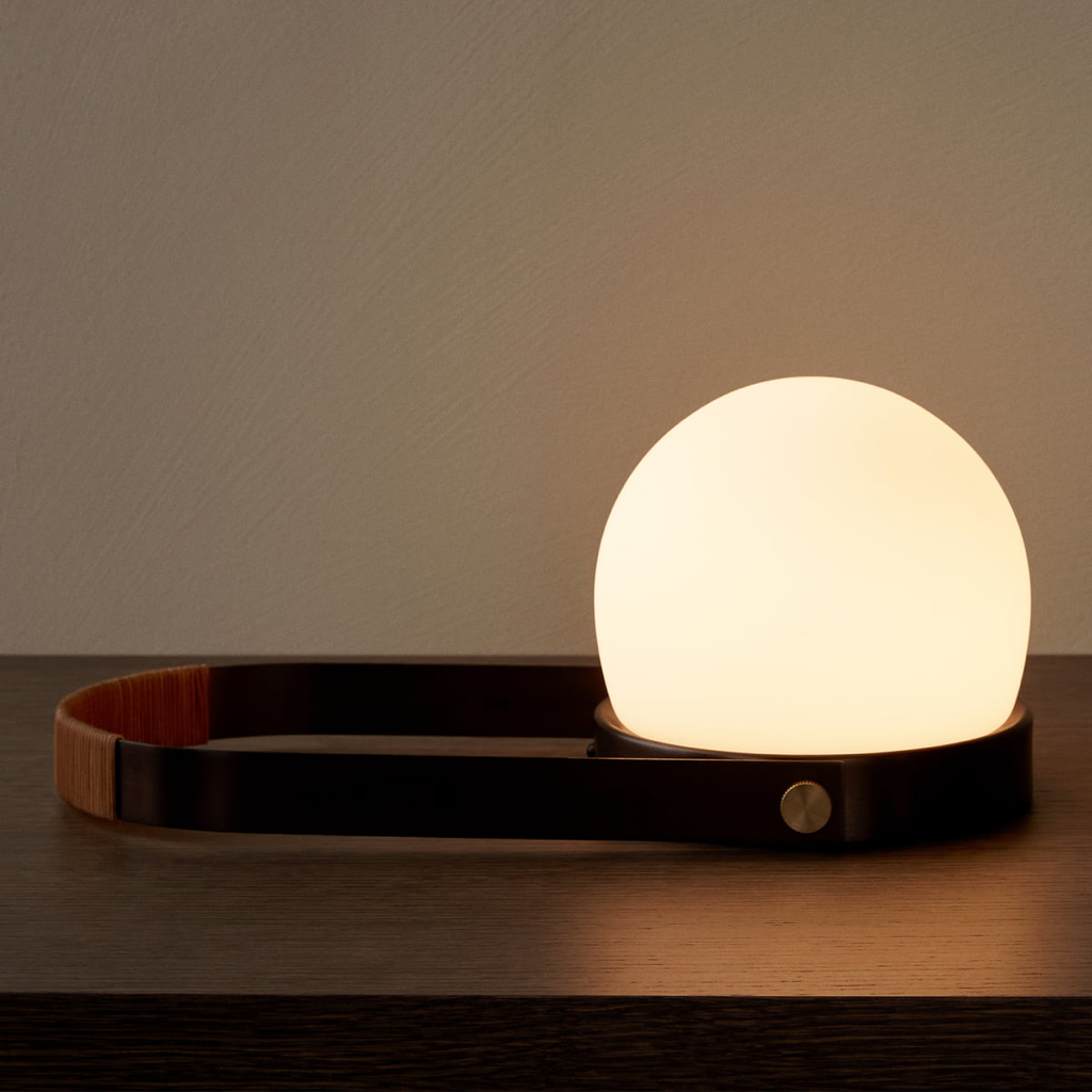 joyne.com | Tischlampe Carrie | bronzed brass von Menu