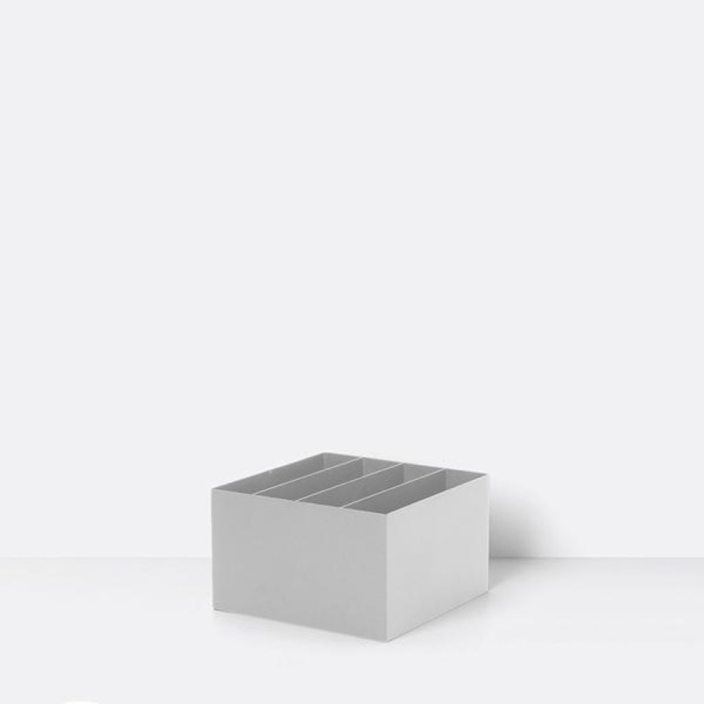 joyne.com | Pflanzenbox Divider | verschiedene Farben von Ferm Living