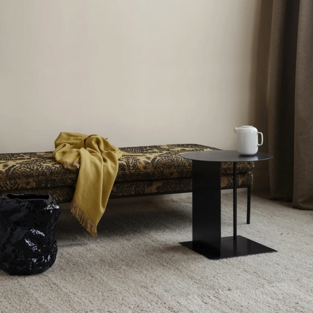 joyne.com | Place Side Table | schwarz von Ferm Living