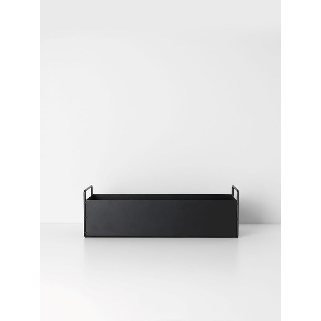 joyne.com | Pflanzenbox klein schwarz von Ferm Living