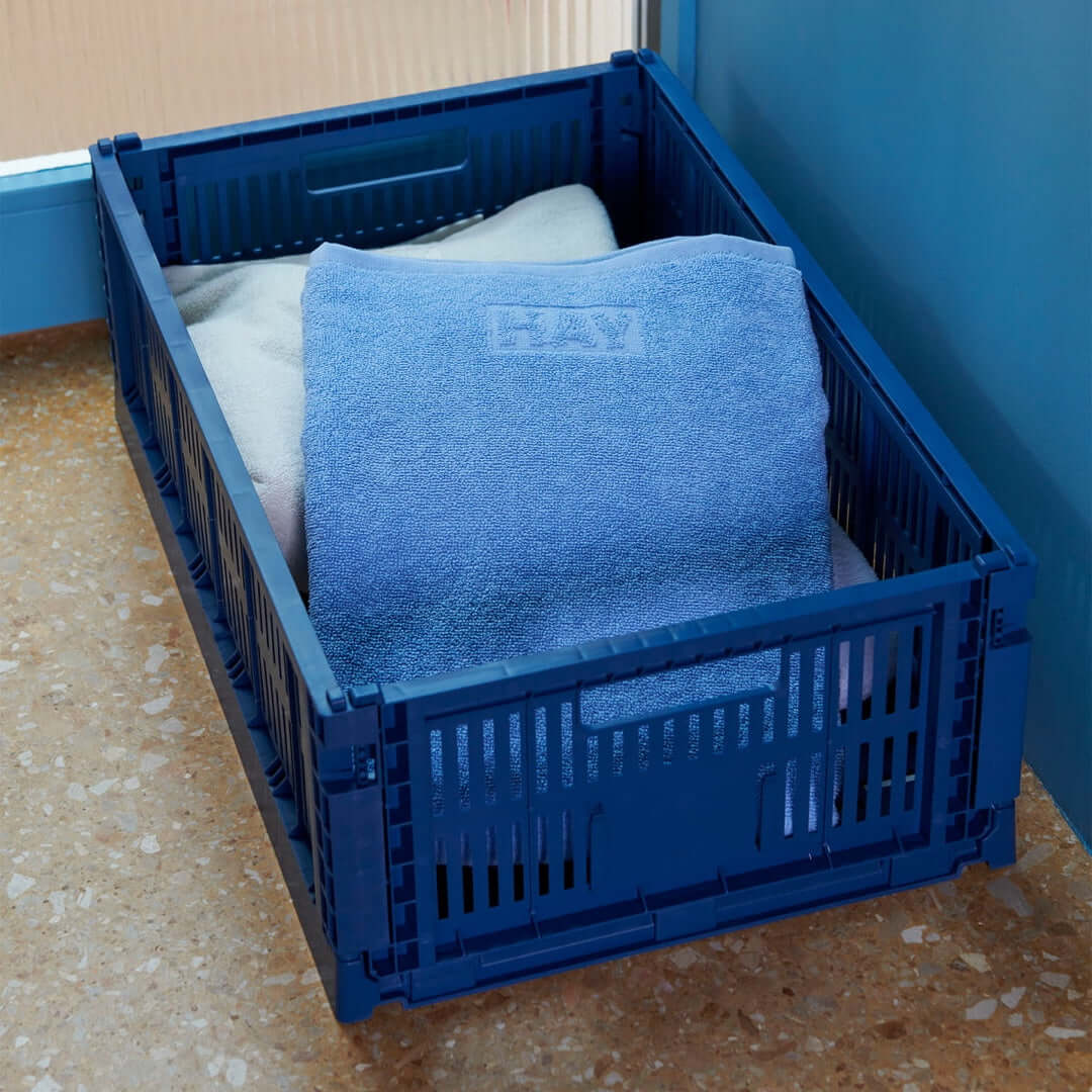 joyne.com | Colour Aufbewahrungsbox L | dark blue von HAY